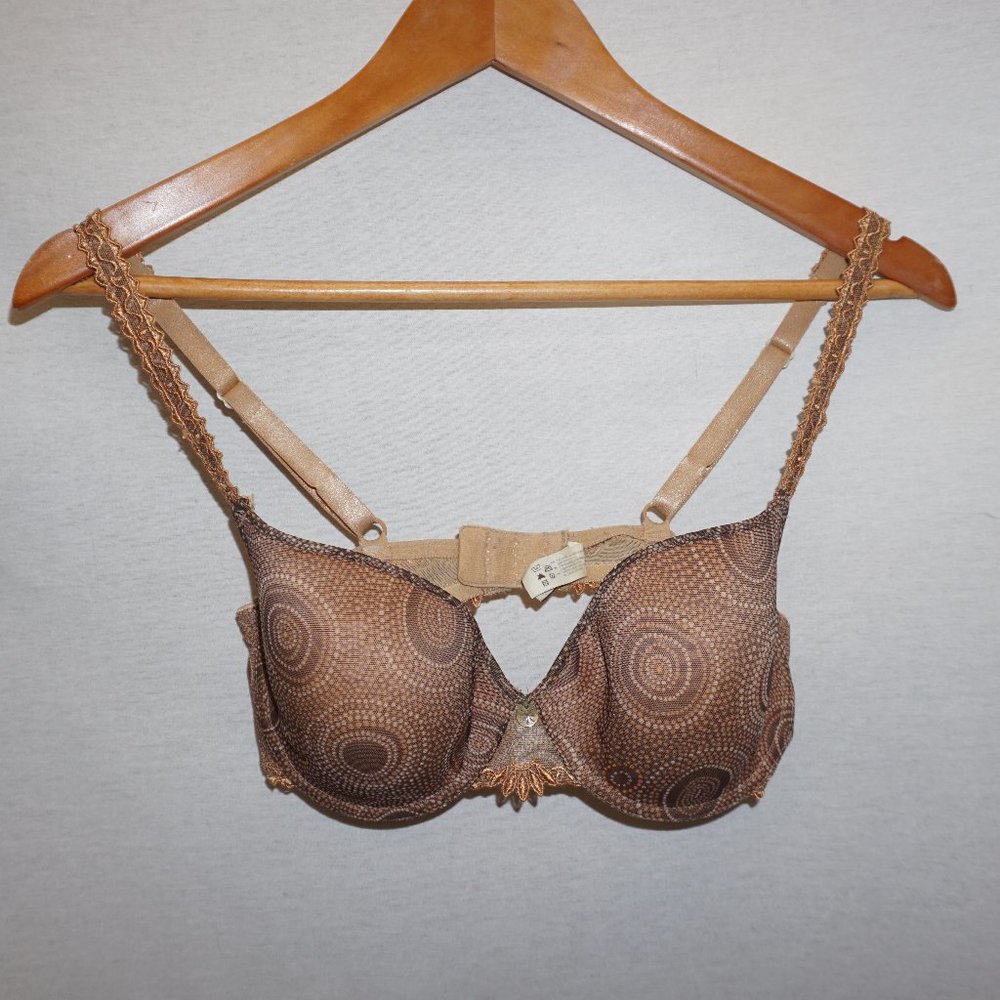 CHANTELLE Bra 32D seamless underwire nude brown swirl embroidered wings & straps